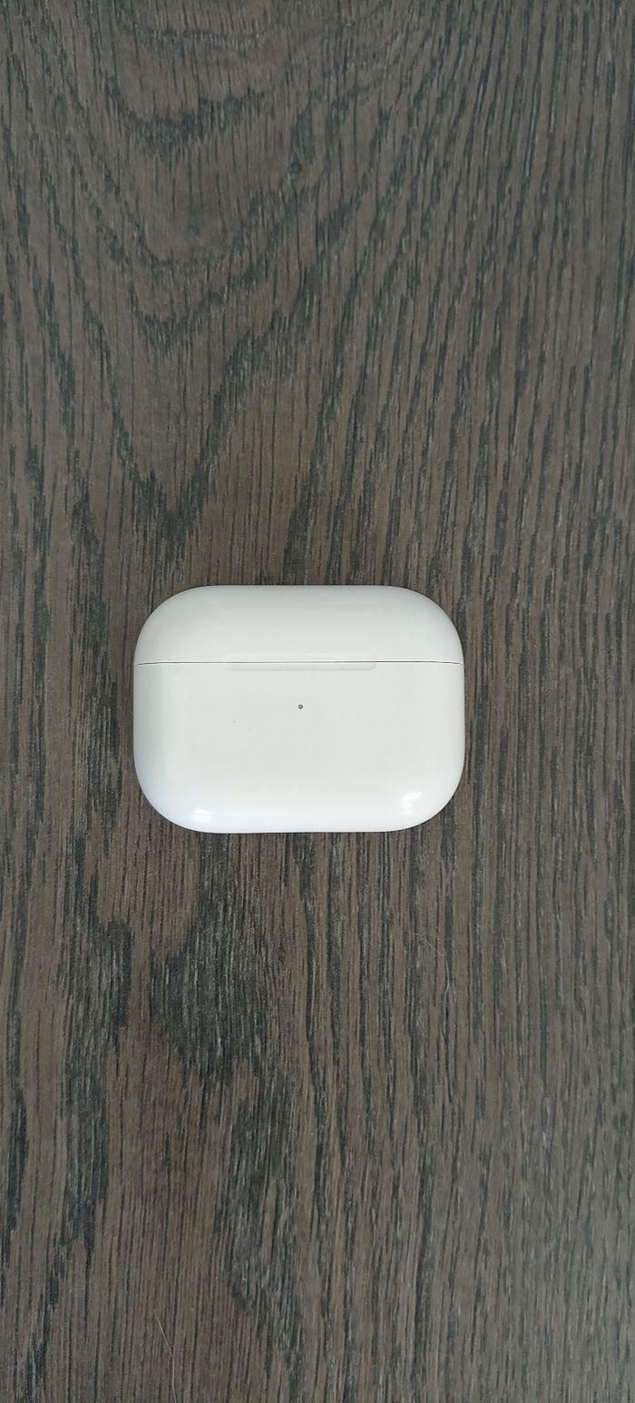 Boîtier de recharge airpods apple - photo numéro 4