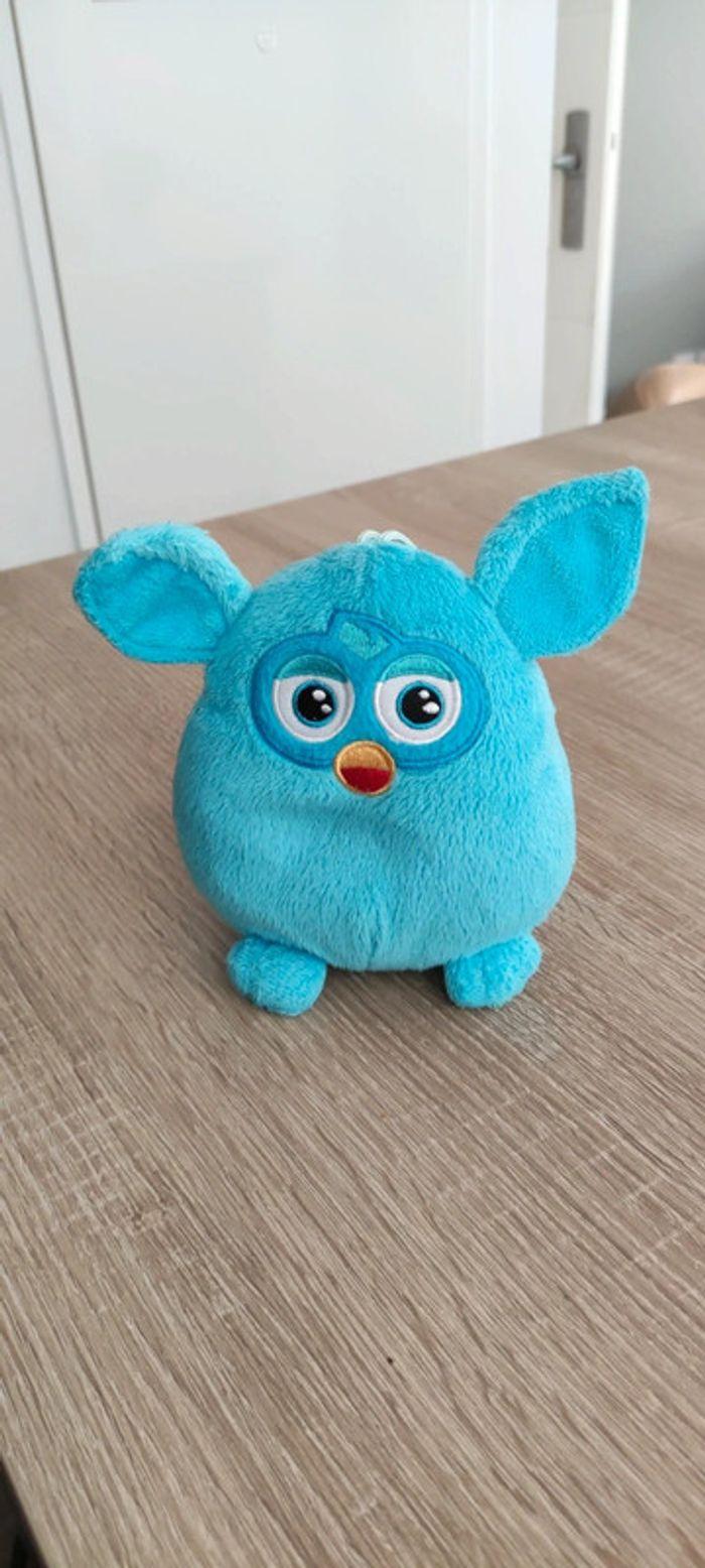 Doudou peluche Furby bleu - photo numéro 1