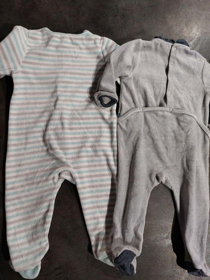 Lot 2 pyjamas 1 pièce velours 9mois - photo numéro 4