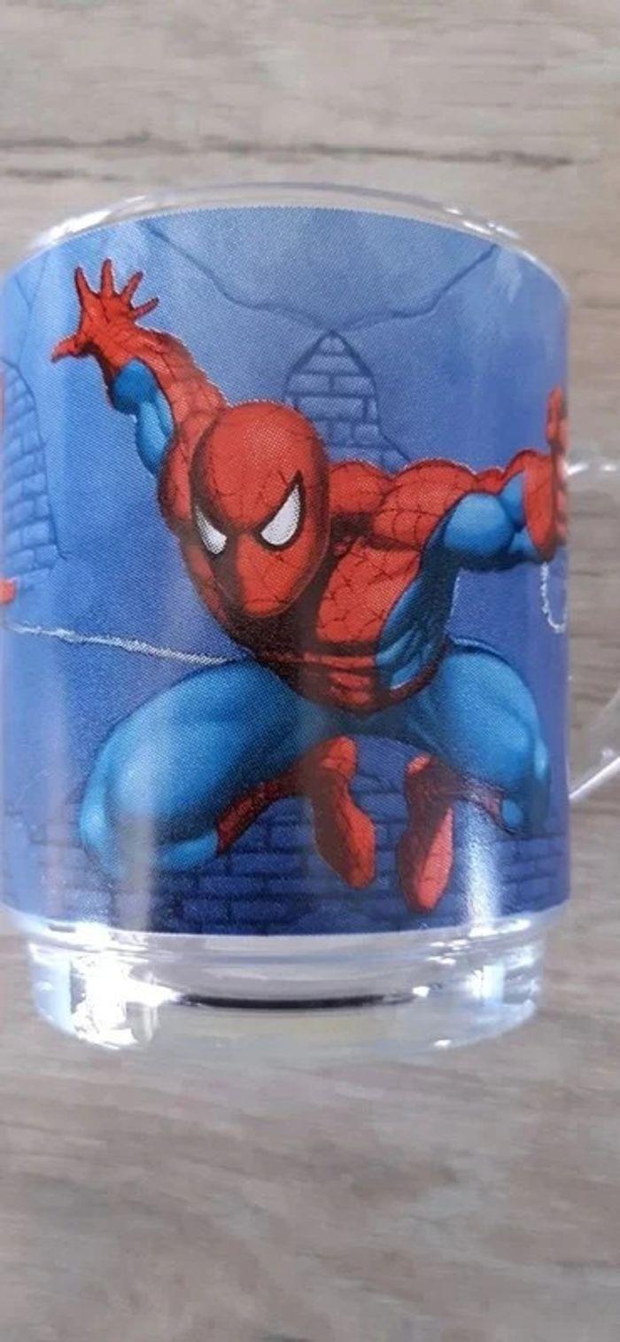 tasse spiderman bleu - photo numéro 1