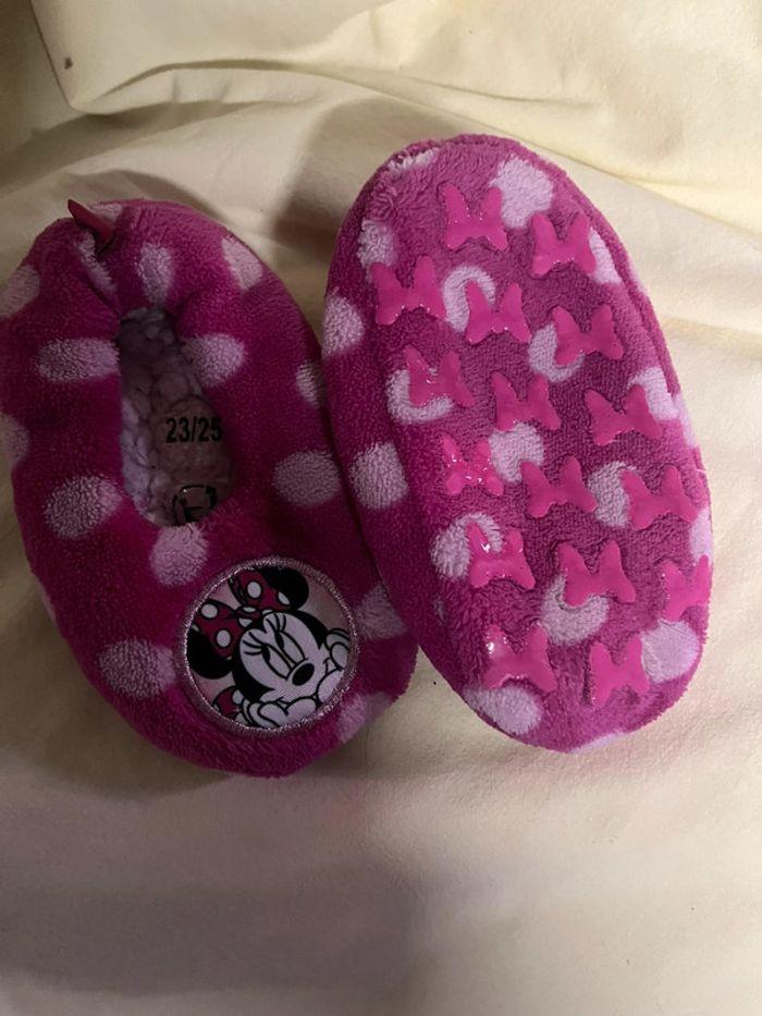 Chaussons Disney Minnie rose - photo numéro 2