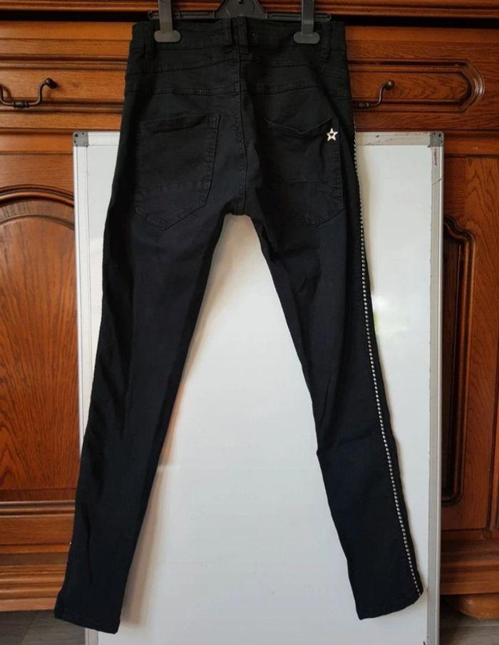 Pantalon 3/4 noir T.38 - photo numéro 2