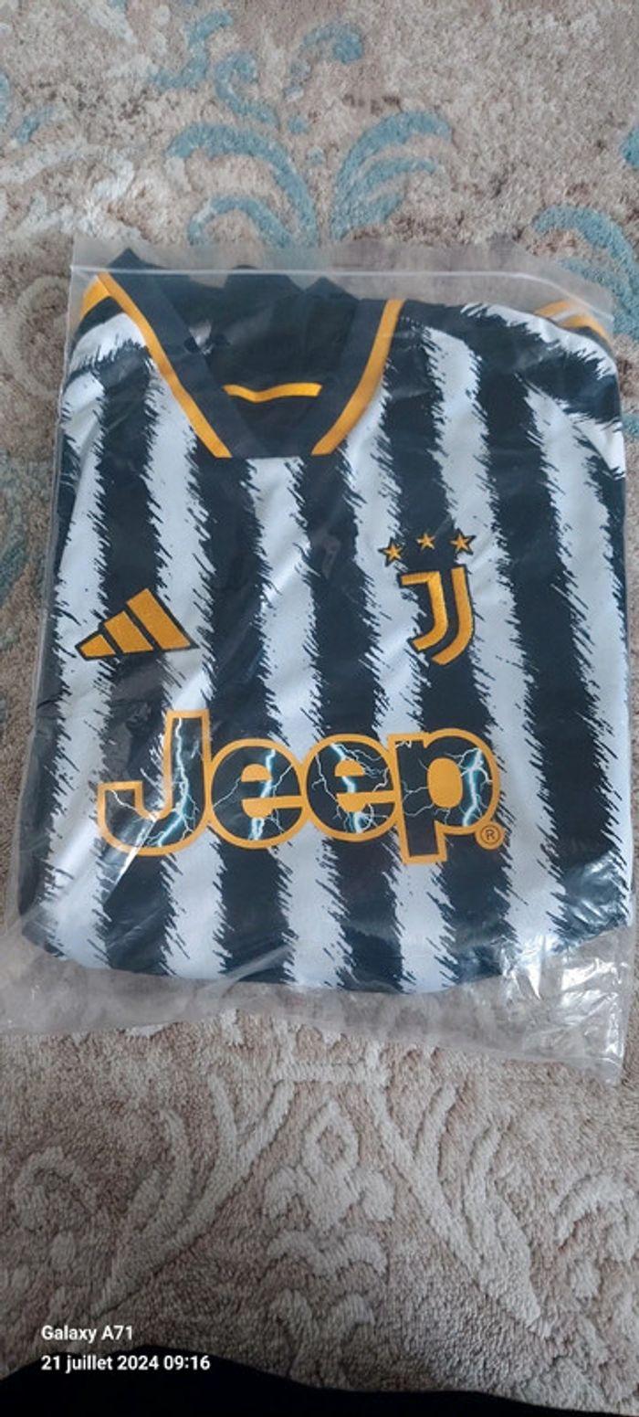 Juventus Maillot domicile 24/25 – Enfant  taille 10-11 ANS - photo numéro 2