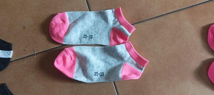 Petites chaussettes taille 35 38 - photo numéro 5