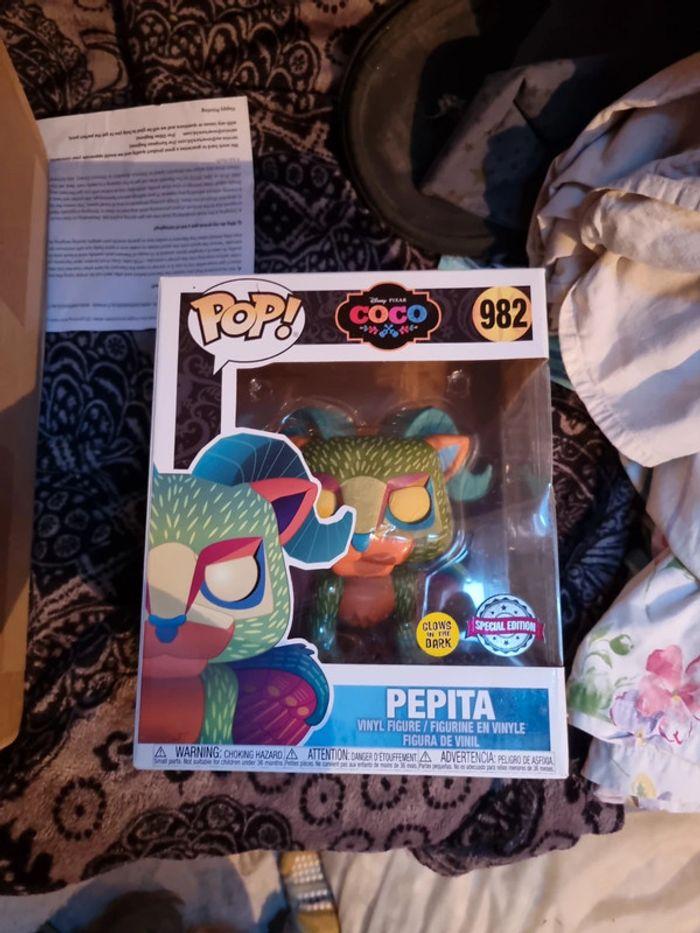 Funko Pop ! Pepita # 982 Gitd special edition - photo numéro 1