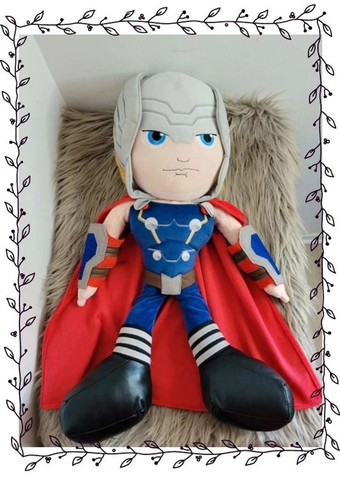 Superbe peluche Thor Marvel - photo numéro 2