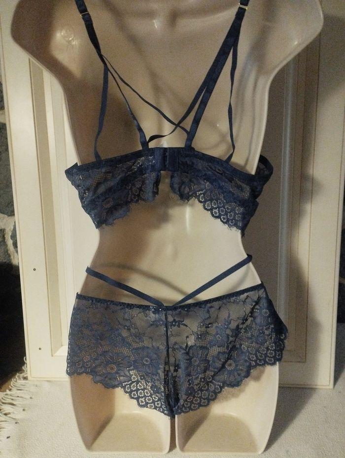 Ensemble de lingerie neuf avec bleu jean avec armatures et rembourrage 95C  XL pour le bas - photo numéro 4