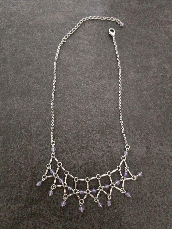 Collier acier et perles violettes - photo numéro 1