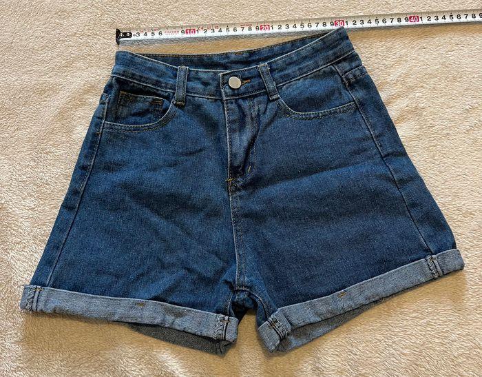 Short taille S - bleu - photo numéro 1