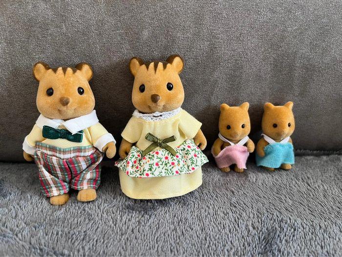 Écureuils figurines style sylvanians - photo numéro 1