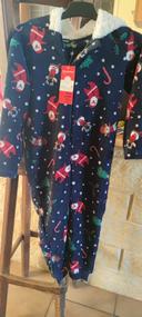 Pyjama combinaison polaire père noël neuf 5 ans