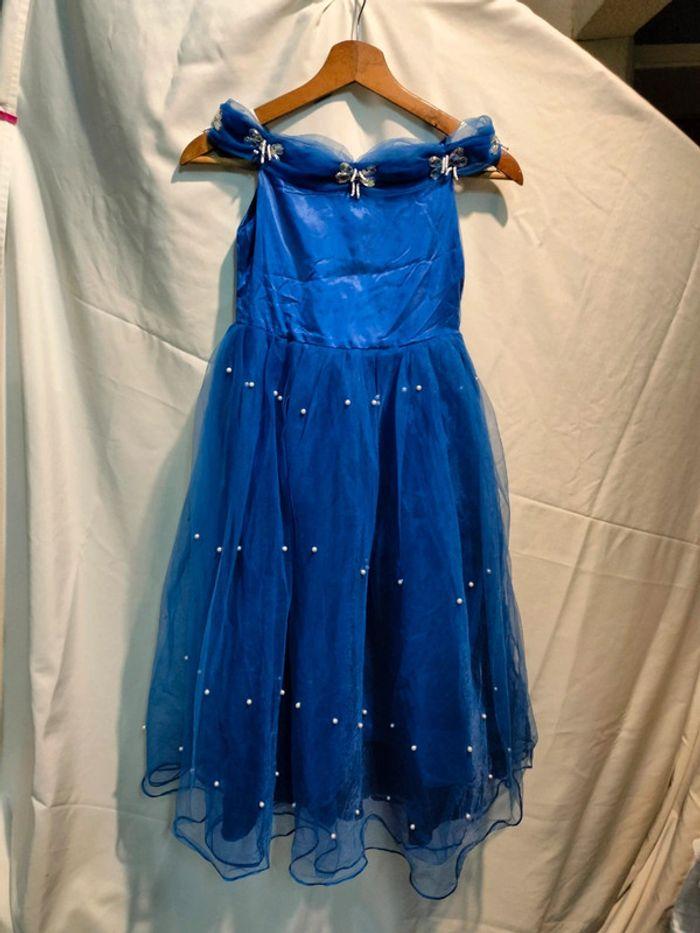 Robe de luxe  princesse cendrillon  neuve T 130 cm - photo numéro 2