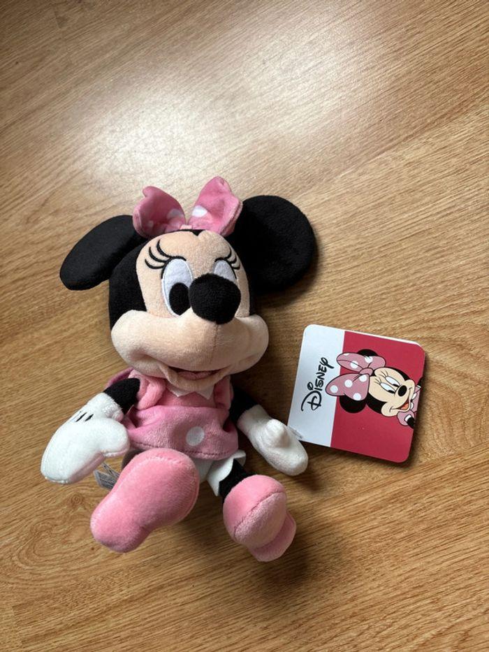 Peluche Minnie Disney neuve - photo numéro 1