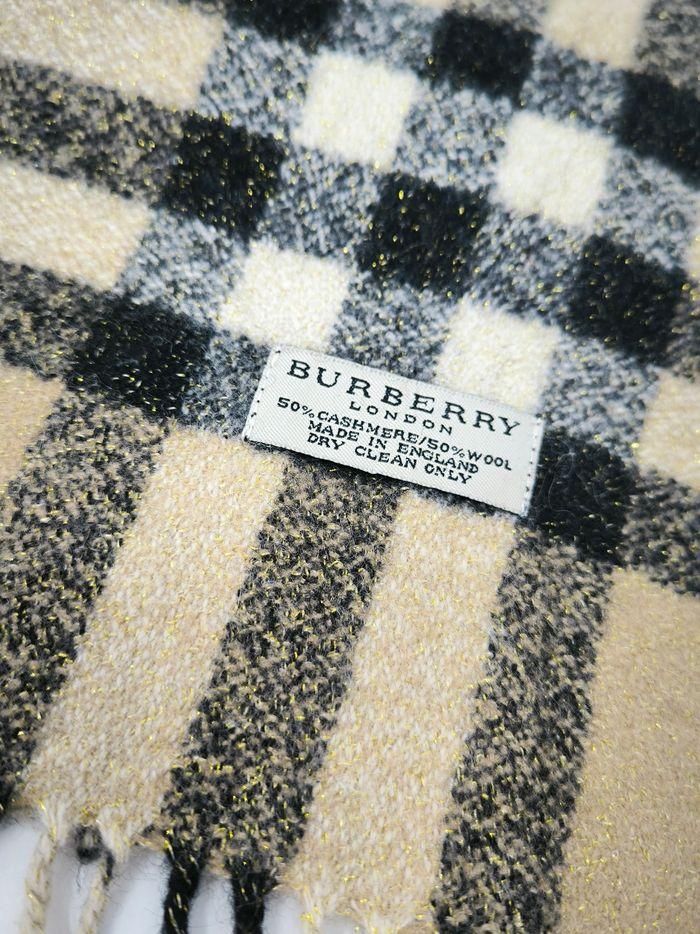 Écharpe Burberry cachemire - photo numéro 2