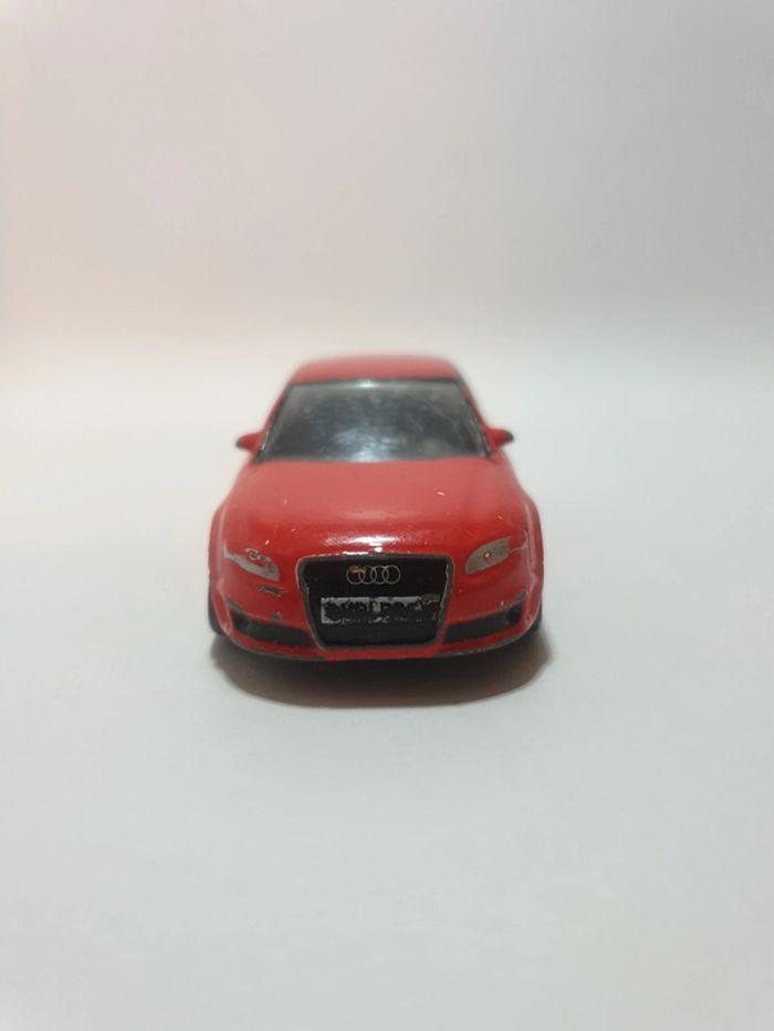 RealToy Audi RS4 Rouge à l'échelle 1/59 - photo numéro 2