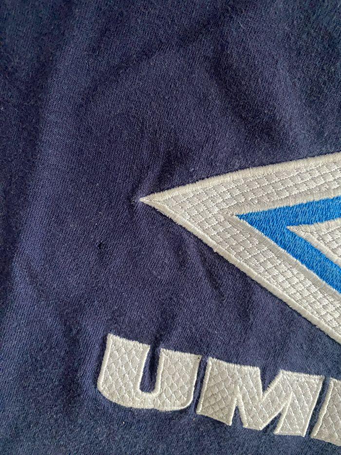 T-shirt vintage Umbro logo brodé taille S - photo numéro 4