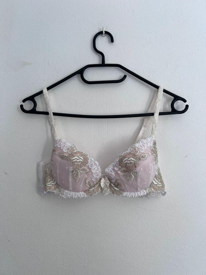 Soutien gorge blanc - photo numéro 1