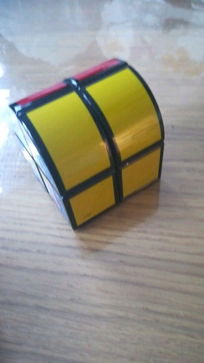 Rubiks minion - photo numéro 2