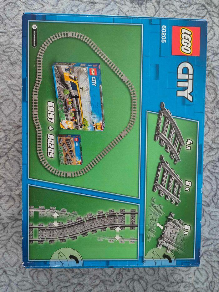 Lego City - Pack de rails - 60205 - ok - photo numéro 2