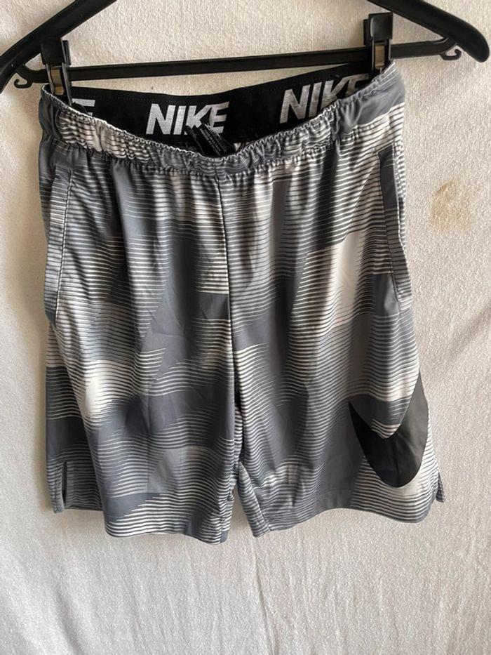 Short Nike - photo numéro 4