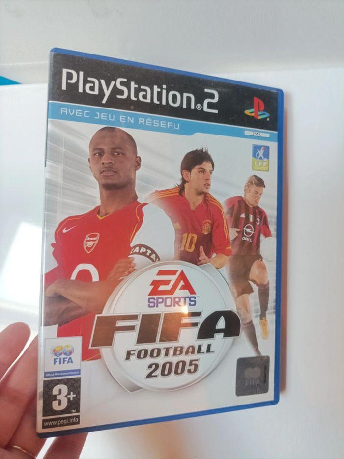 Jeux Playstation 2 FIFA 2005 - photo numéro 1