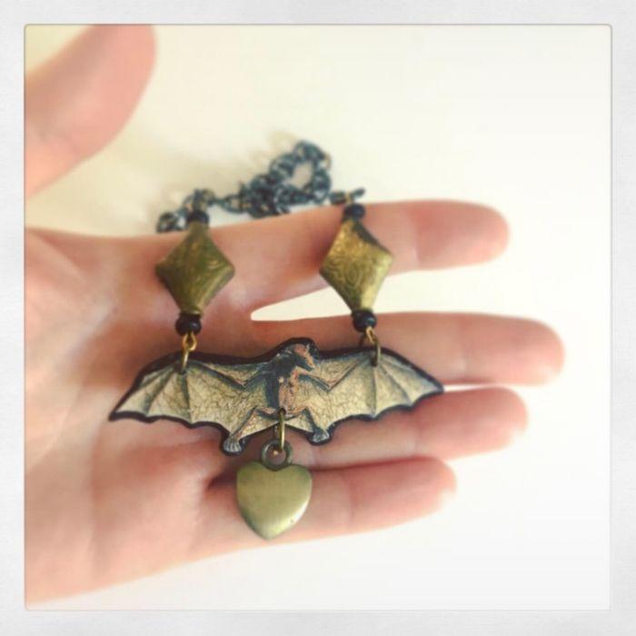 Collier chauve souris - photo numéro 3