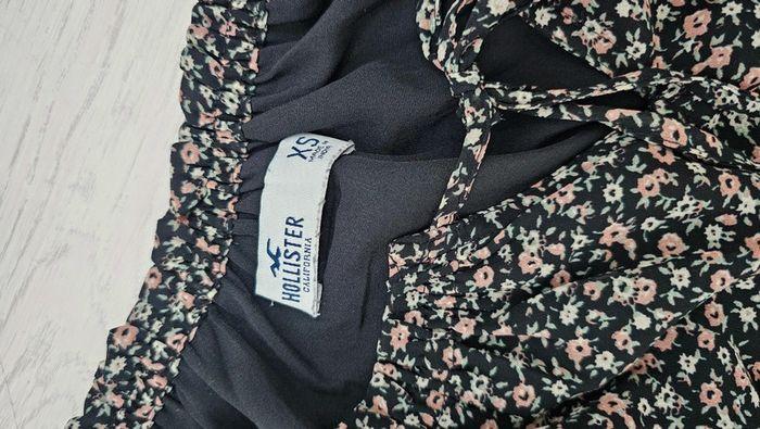 Blouse noire fleurs hollister - photo numéro 6