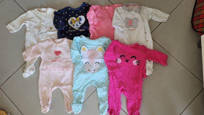 Lot de 7 pyjamas filles en 3 mois - photo numéro 1