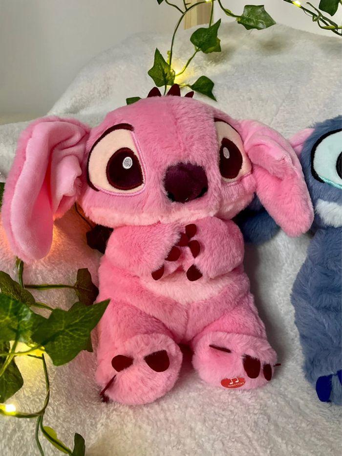 Peluche lumineuse Disney Stitch qui respire - photo numéro 8