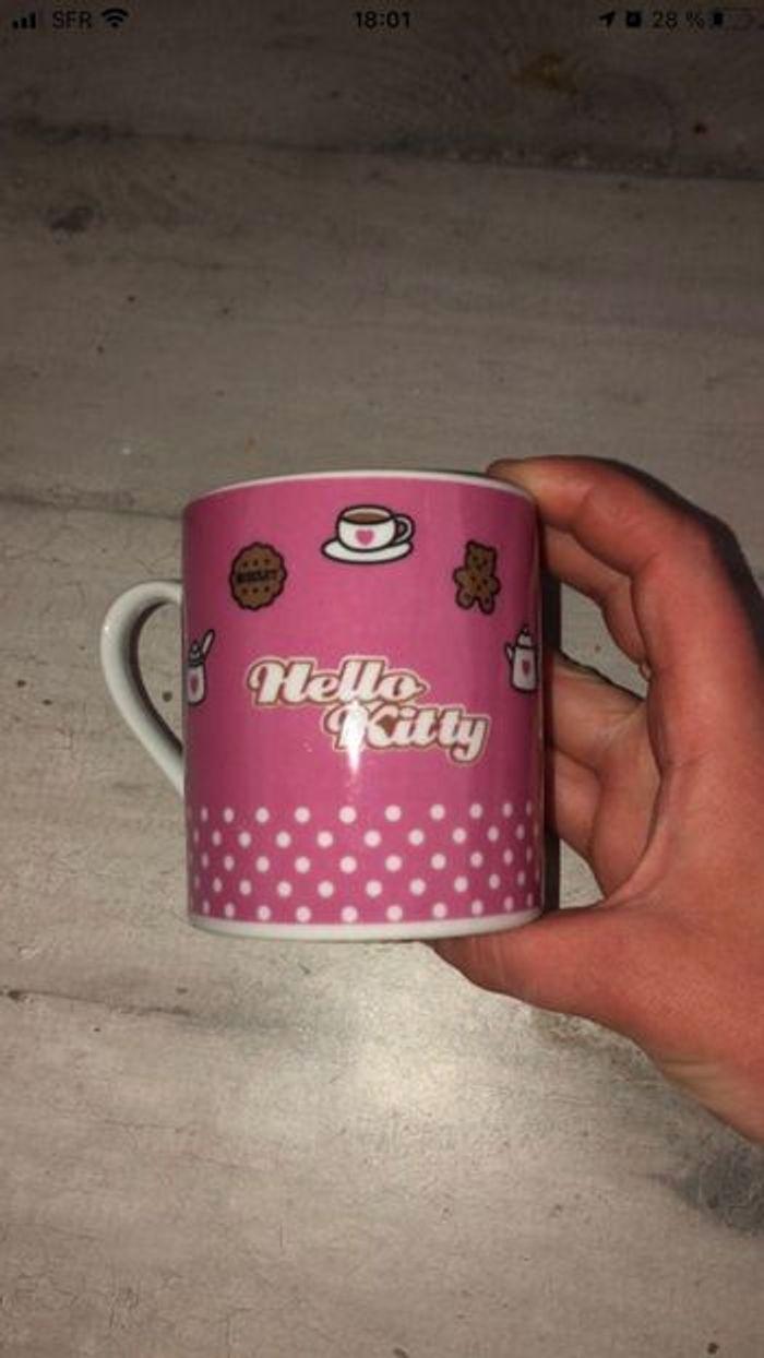 Tasse hello kitty - photo numéro 2