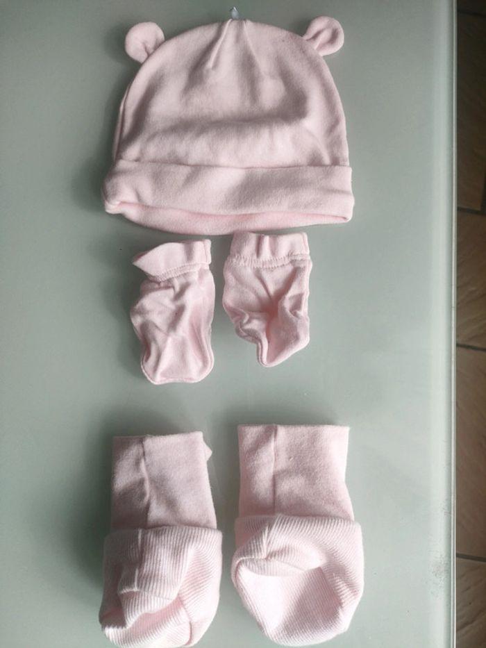 Ensemble naissance 3 pièces petit bonnet gants chaussons bébé fille 3 -6 mois - photo numéro 2