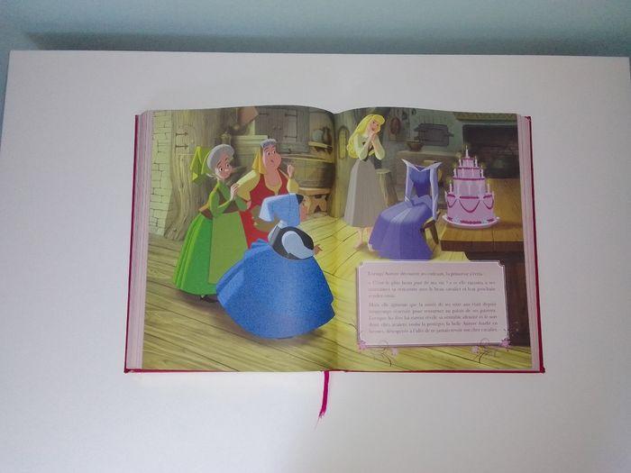 Livre disney "Histoires de princesses" - photo numéro 7