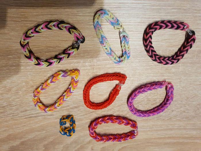 Lot bracelets en élastiques + scoubidou + boite - photo numéro 3