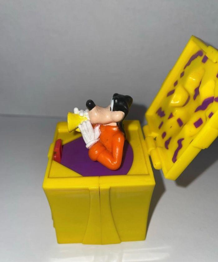 Jouet dingo Disney McDonald’s happy meal - photo numéro 6