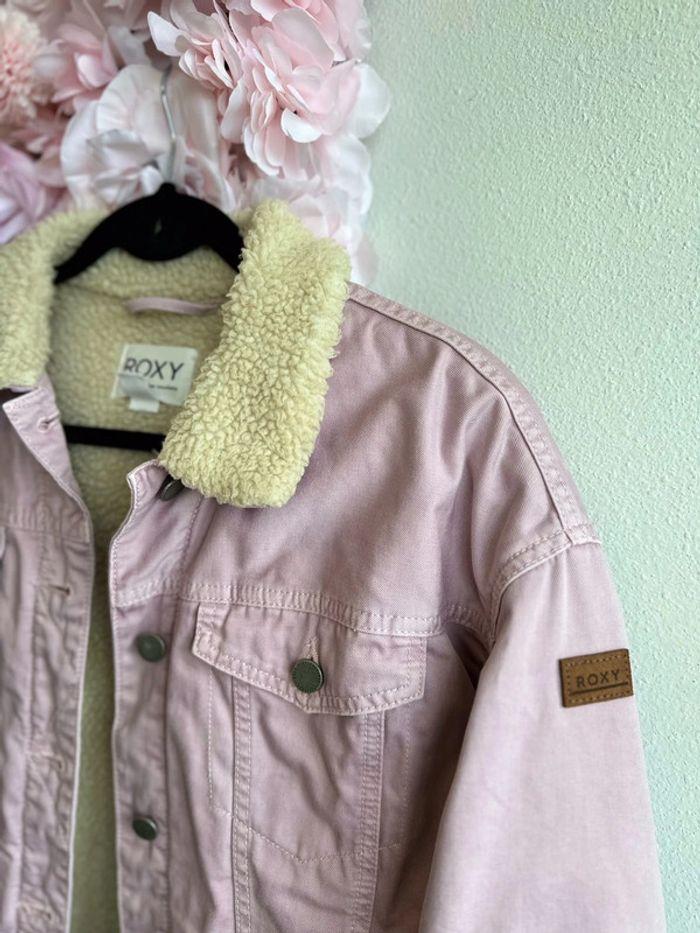 Veste en jean Roxy rose pâle avec fausse fourrure XS ample - photo numéro 4