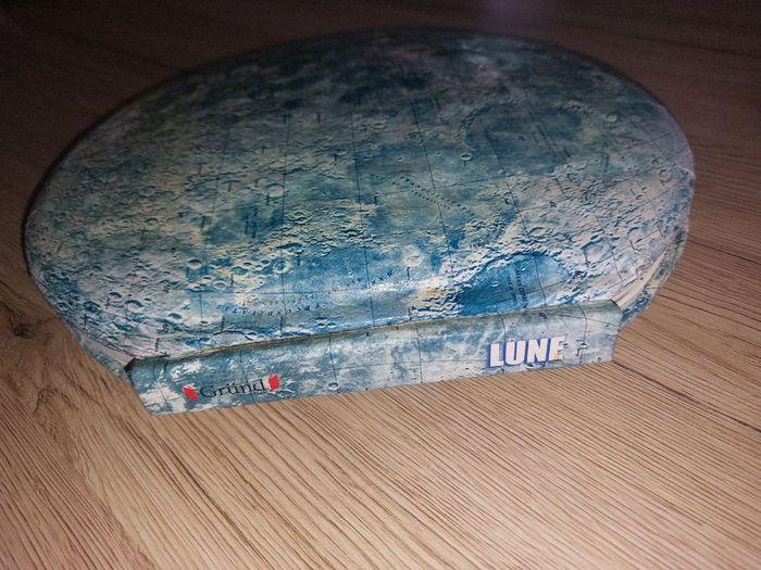 Livre historique sur la lune - photo numéro 2