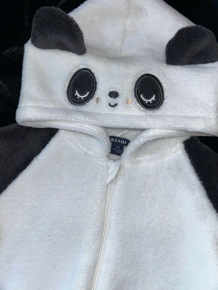 Combinaison pyjama kiabi panda blanc/noir taille 3 mois très bon état - photo numéro 2