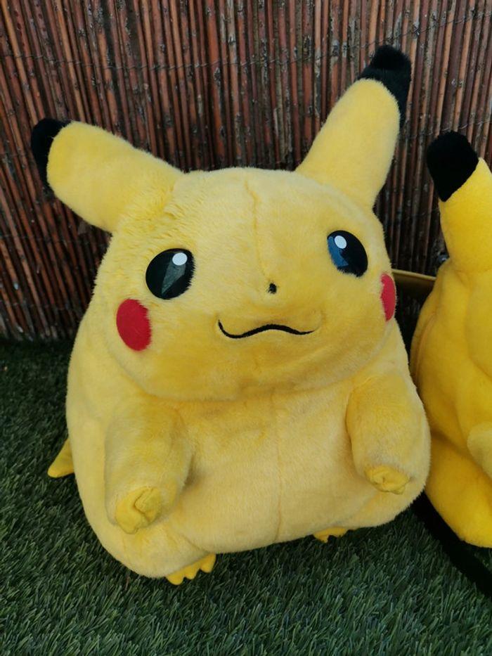 Lot peluches pikachu vintage - photo numéro 2