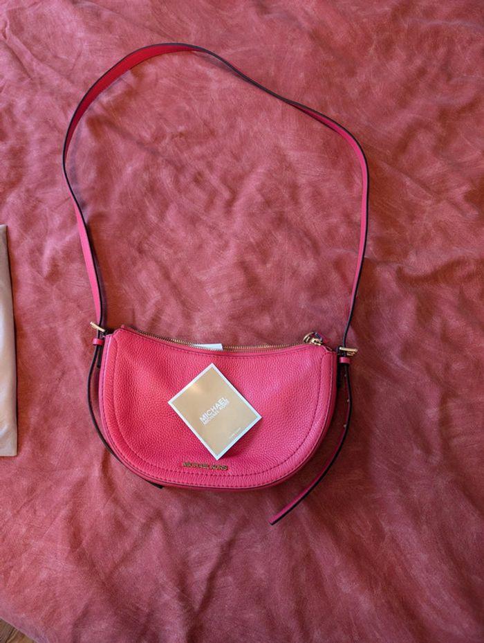 Petit sac à bandoulière mi-lune en cuir pour femme Michael - photo numéro 1