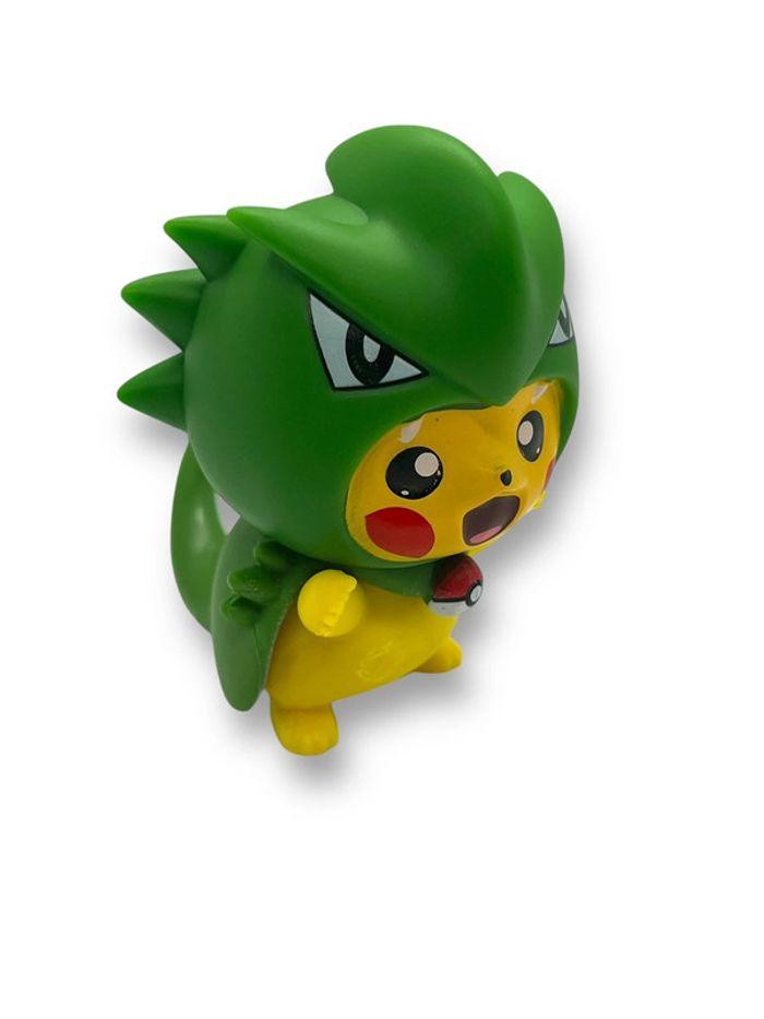 Pikachu en Tyranocif (Tyranitar) - photo numéro 5