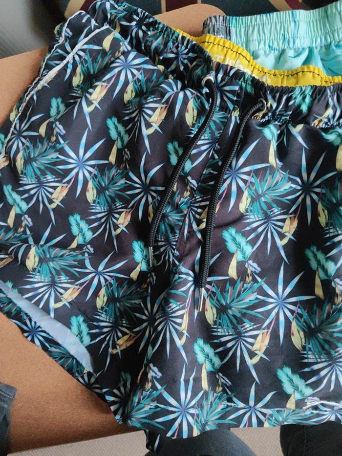 Lot de 2 shorts de bains - photo numéro 2