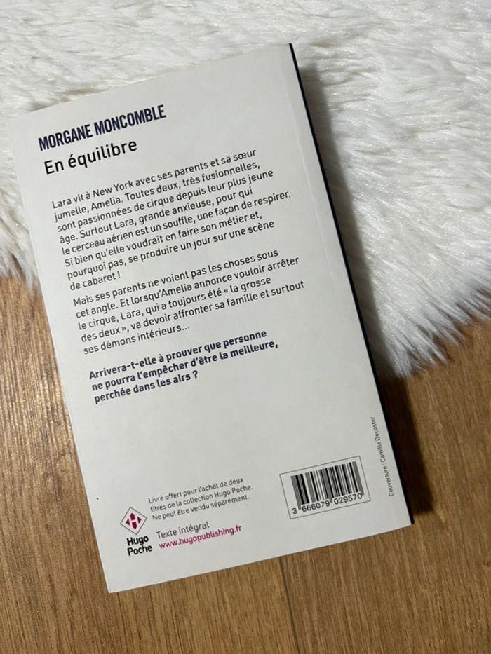 Livre en équilibre - photo numéro 2