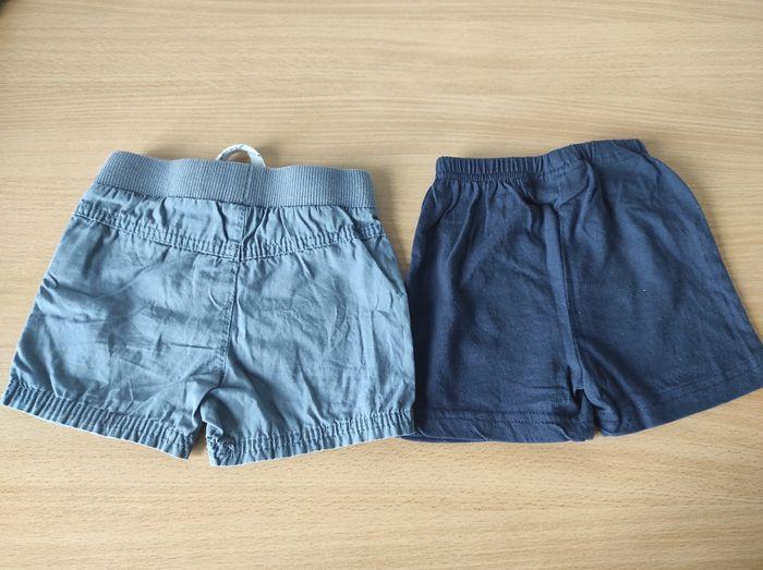 Lot été : 2 chemises + 4 t-shirts+ 2 shorts - photo numéro 4