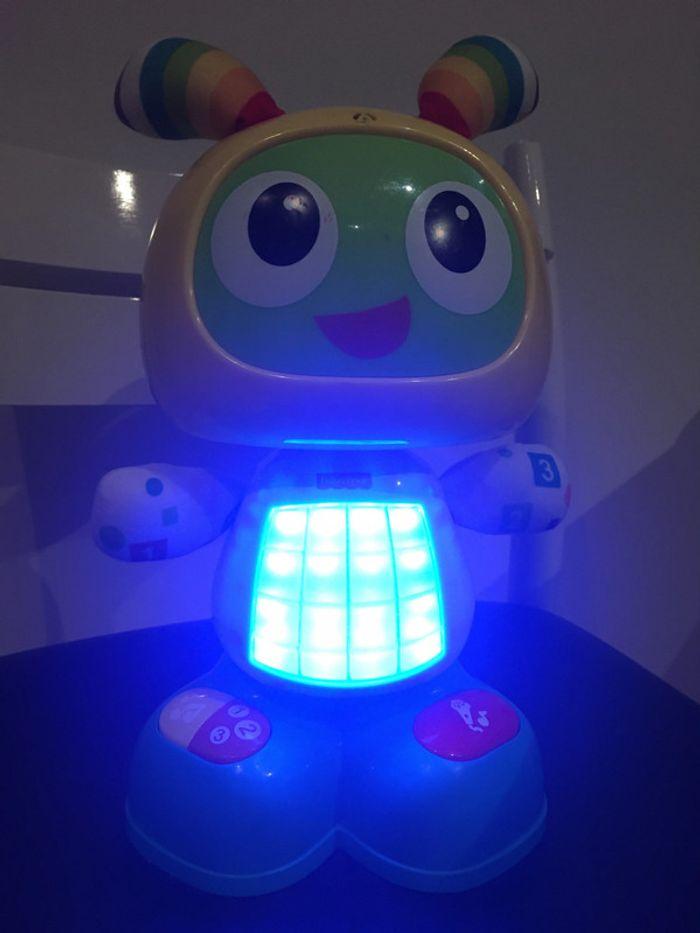 Robot interactif Bebo le Robot de Fisher Price. - photo numéro 2