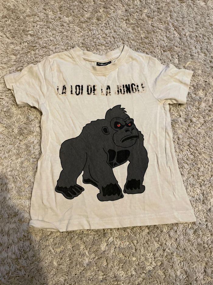 Tee shirt 🦍 - photo numéro 1