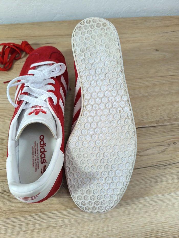 Baskets adidas vintage gazelle rouge en daim pointure 42 comme neuves sans boîte - photo numéro 7