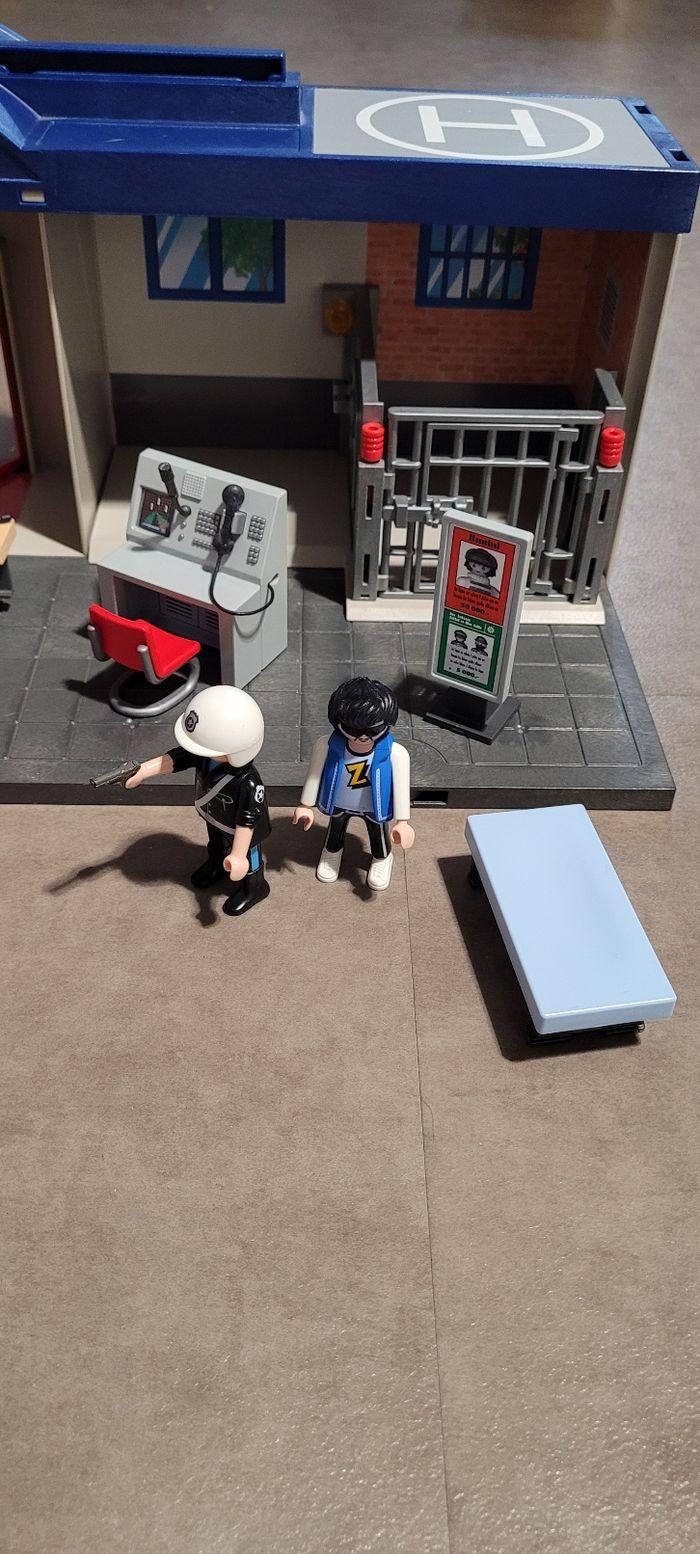 Playmobil commissariat de police transportable - photo numéro 2