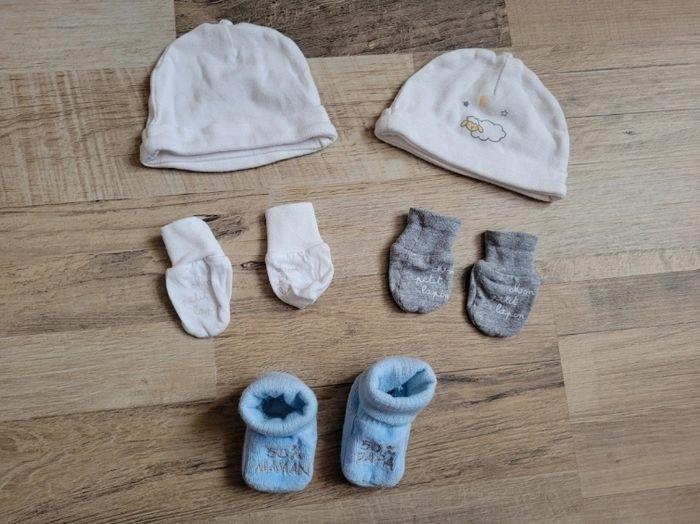 Lot de bonnets, moufles et chaussons garçon en naissance - photo numéro 1