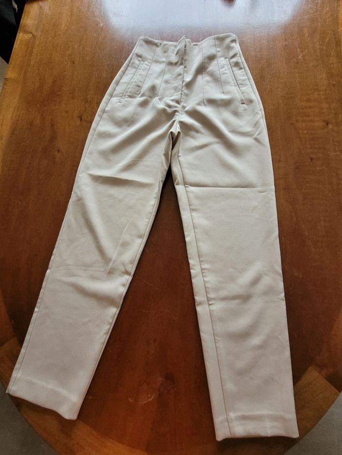 Pantalon Zara taille 14 ans - photo numéro 1