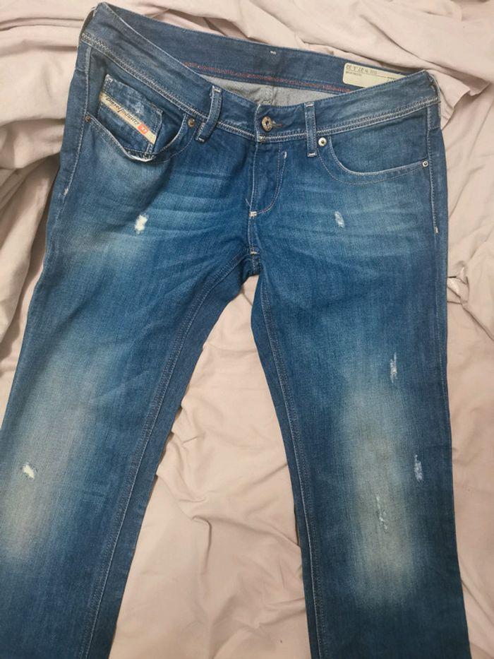 A vendre jean diesel authentique T. 27 L. 32 - photo numéro 2